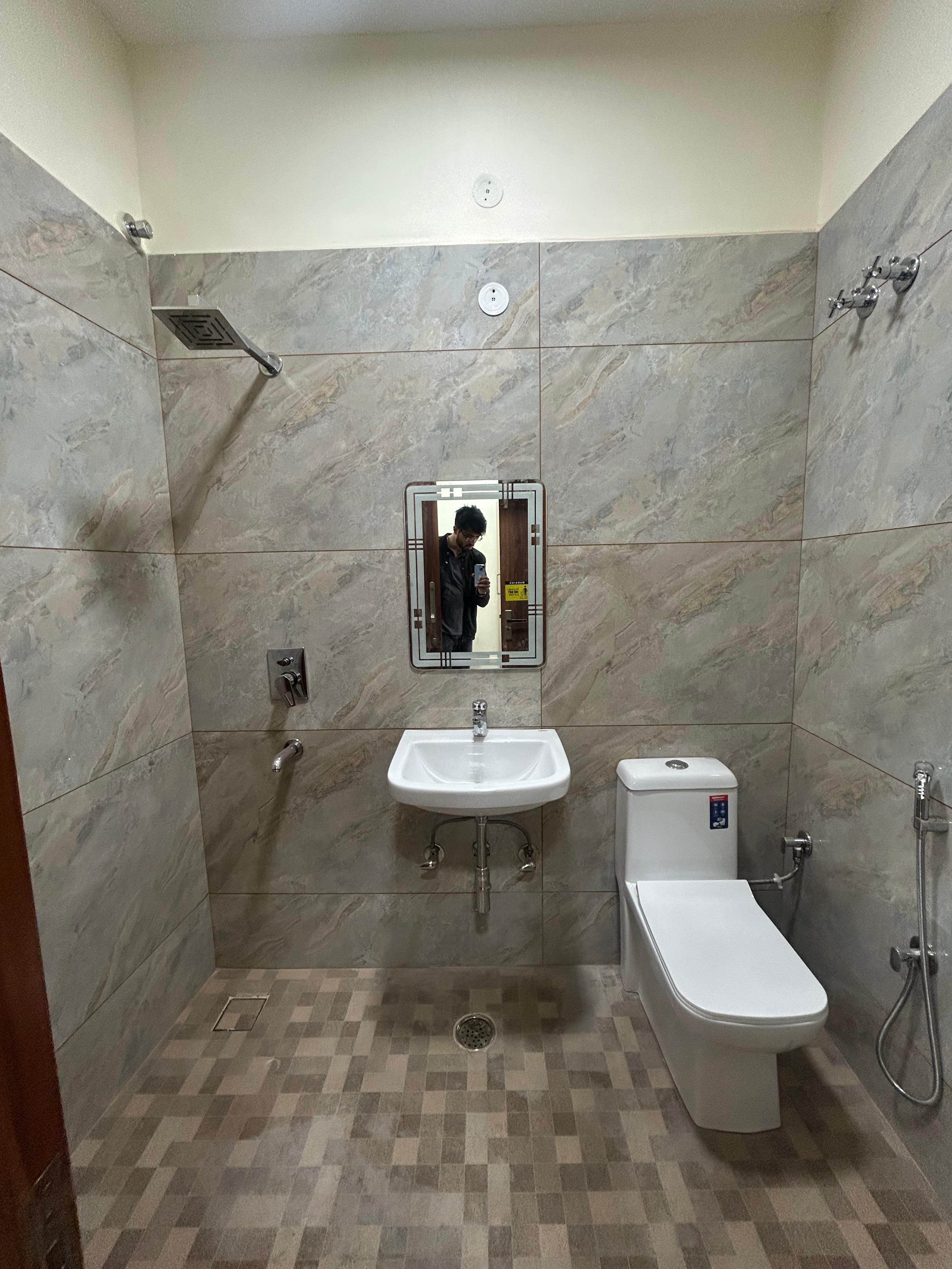 2BHK flat in laxmi nagar